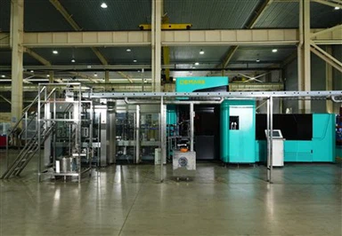 पूर्ण स्वचालित पेट बोतल ब्लोइंग फिलिंग कैपिंग कॉम्बिब्लॉक